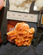 Vanadinite on Barite.