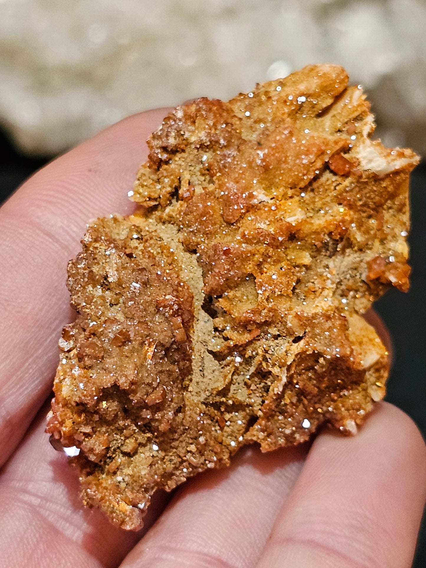 Vanadinite on Barite