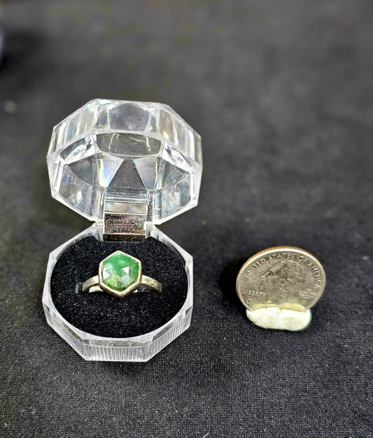 Natural Emerald Ring set in .925 Sterling Silver Sz 9