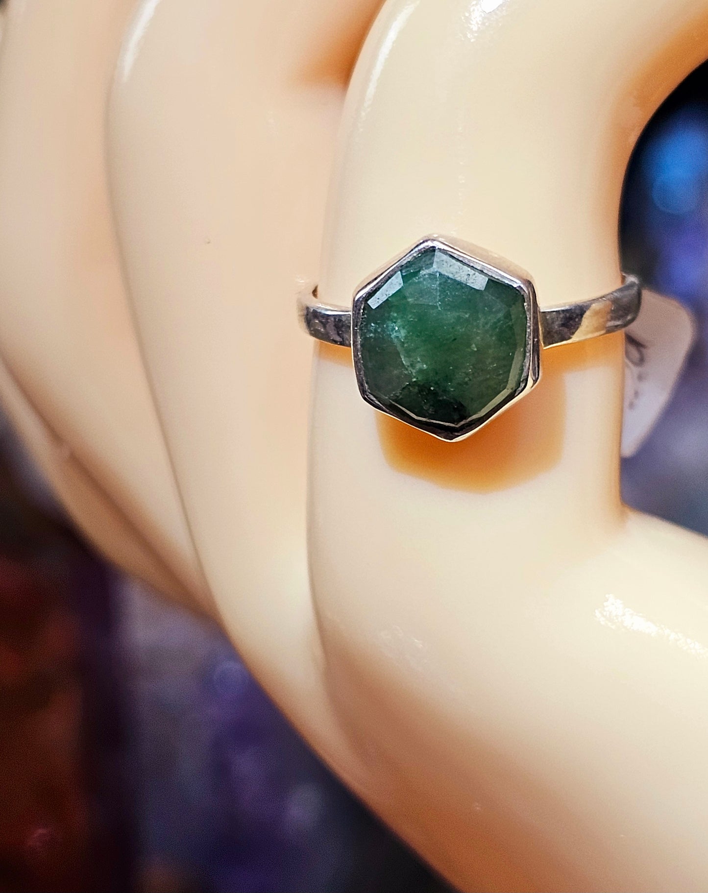 Natural Emerald Ring set in .925 Sterling Silver Sz 9