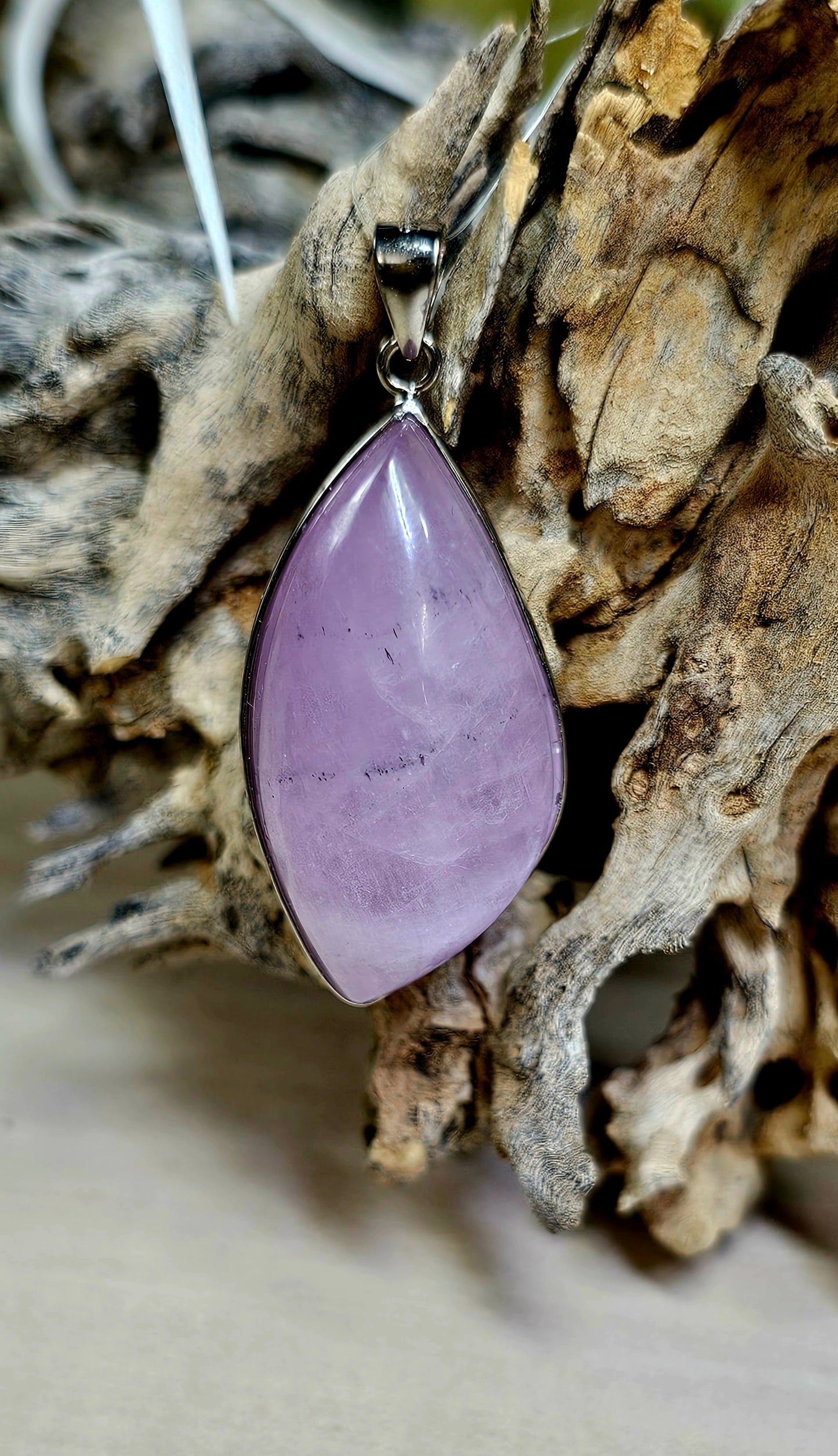 Stunning, flashy Kunzite Pendant. Sterling Silver .925