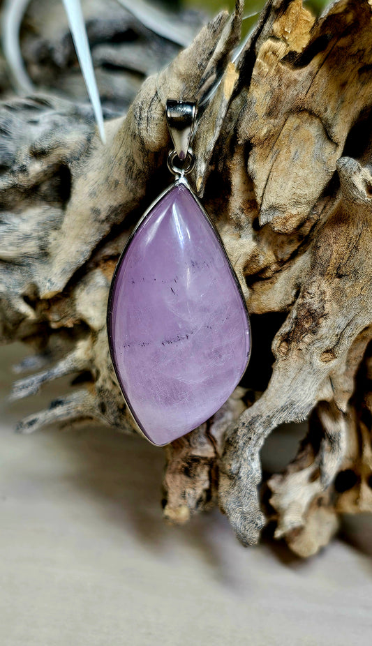Stunning, flashy Kunzite Pendant. Sterling Silver .925