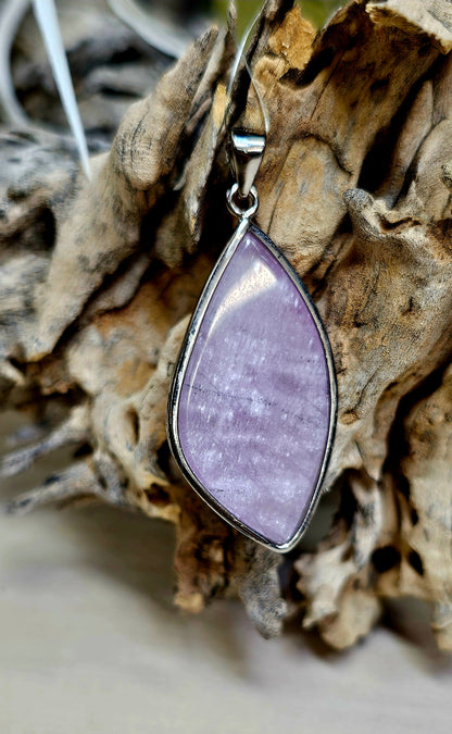 Stunning, flashy Kunzite Pendant. Sterling Silver .925