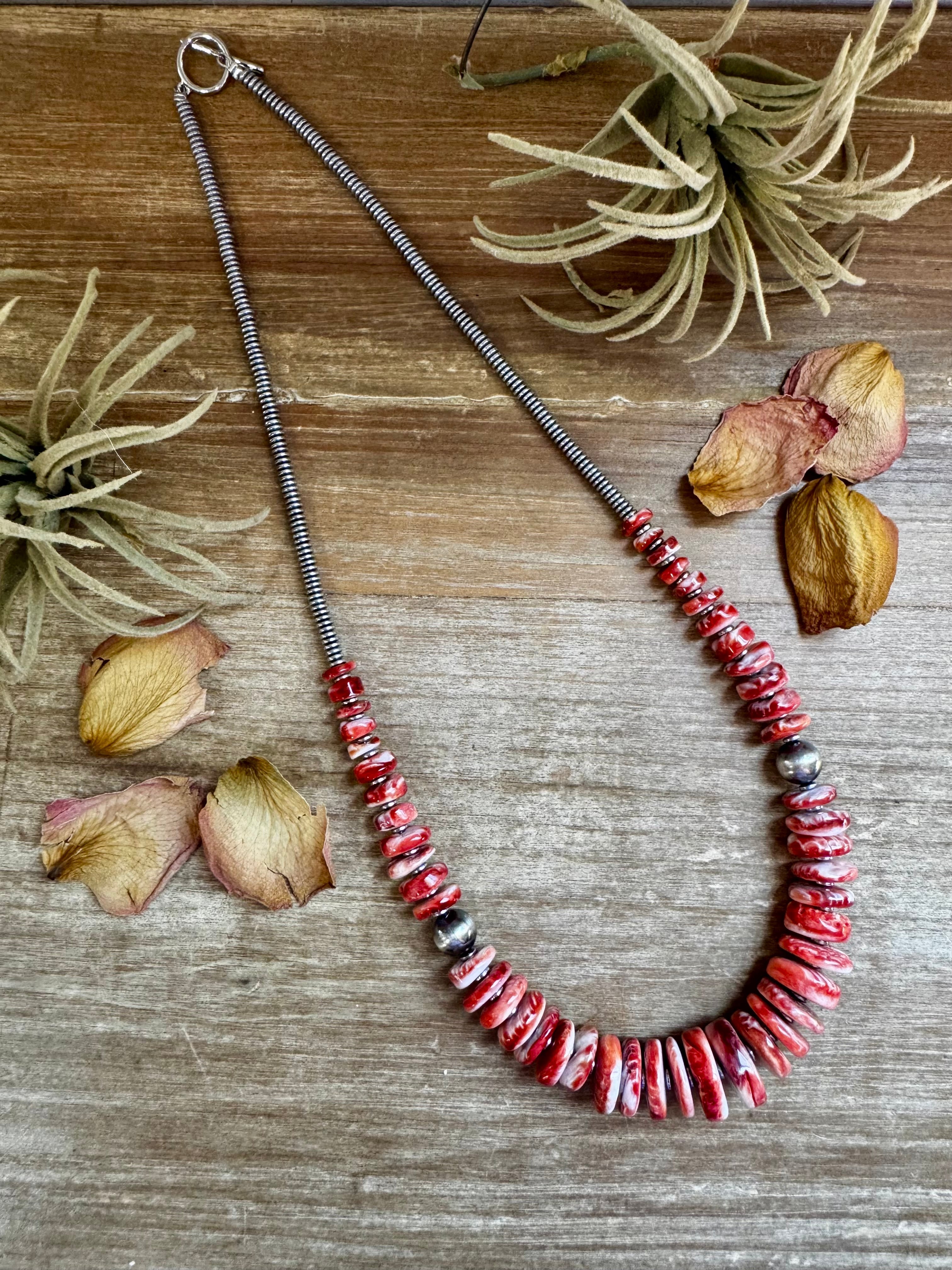 Red-Orange Spiny Oyster Graduated Necklace – 23"