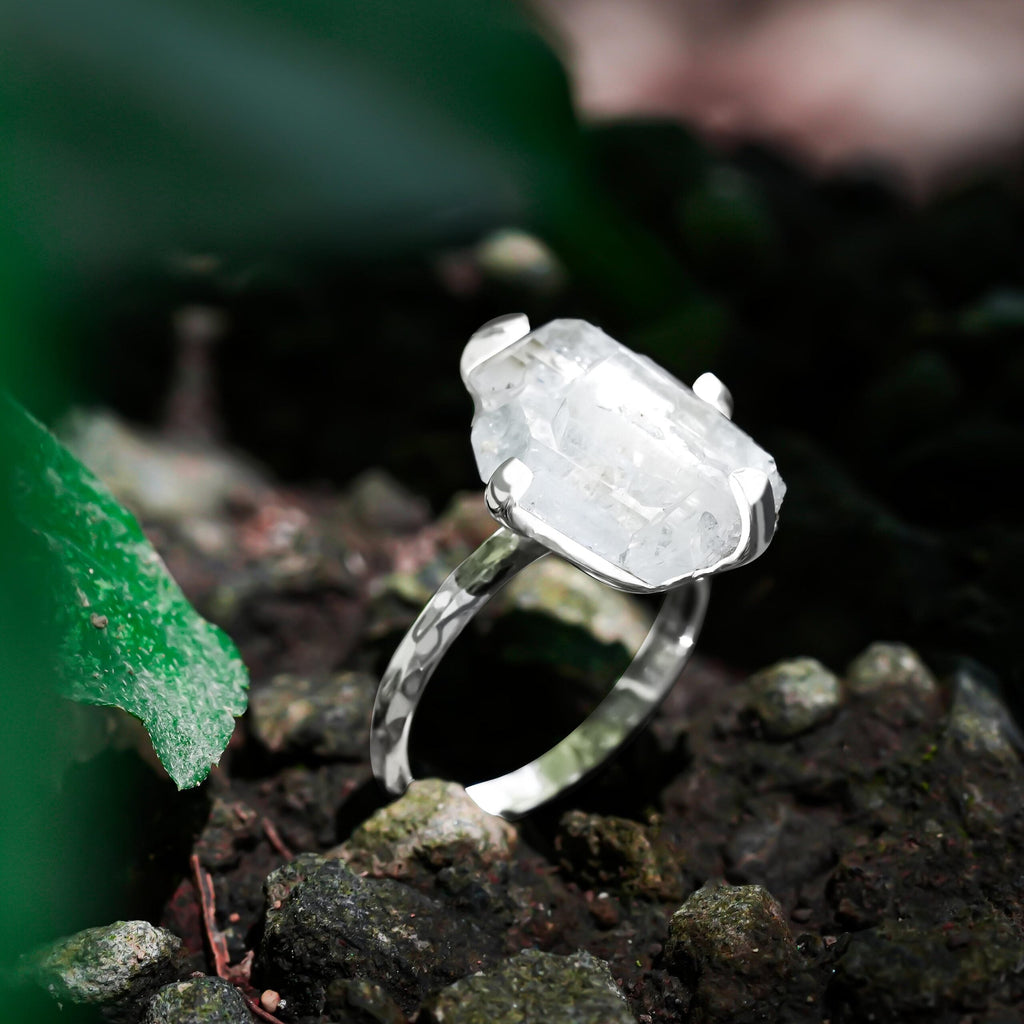 Starborn Faden Quartz Prong Set Ring in Sterling Silver